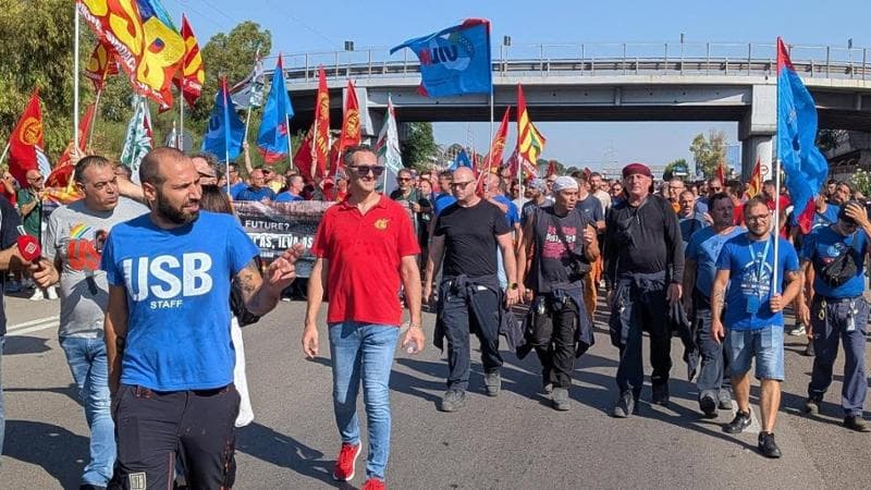 Immagine del post 23530 - Bari Ex Ilva, sciopero dopo il decreto di stop sull'area a caldo: bloccata statale 100. “Roma risponda” - Bari