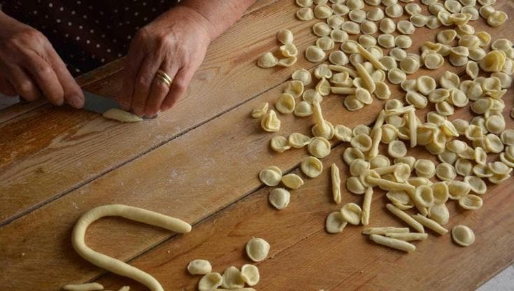 La Puglia autentica esiste ancora: difendiamola senza metterla sotto vetro né perennemente in scena - Bari