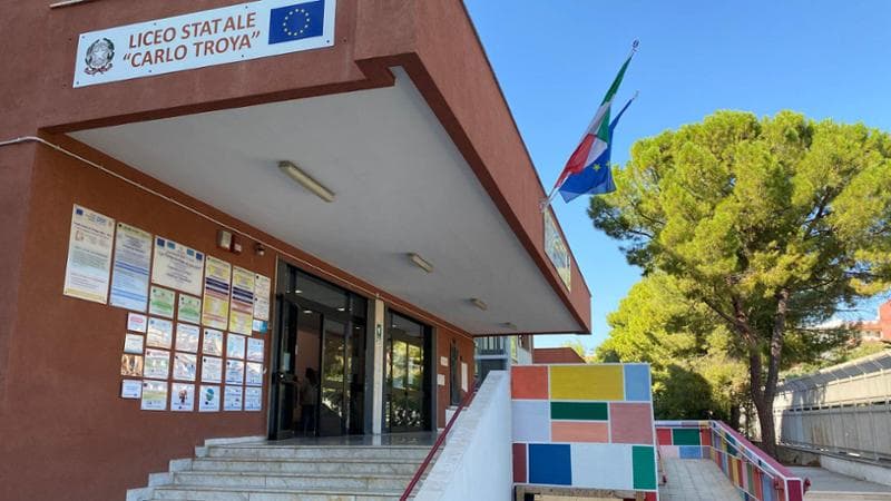 Immagine del post 24522 - Bari “Inagibile da 50 anni”, la perizia shock sul liceo chiuso. Ad Andria 900 studenti sono senza scuola - Bari