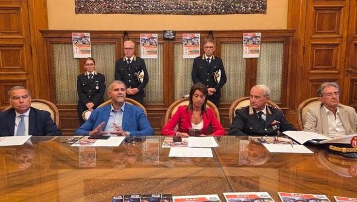 Venti ragazzi in strada al fianco dei vigili urbani: anche a Bari una giornata “On the Road” - Bari