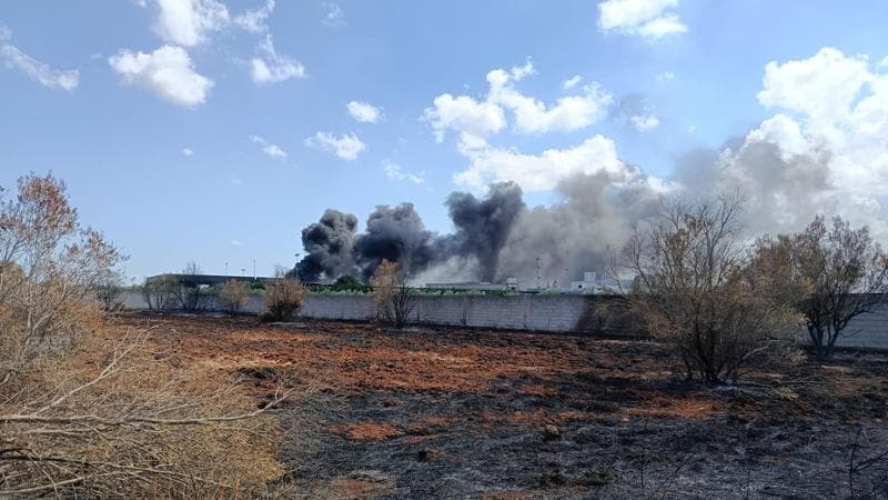 Ancora fuoco e fumo nella discarica di Lequile. La rabbia del sindaco: “Non doveva succedere” - Bari
