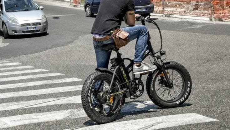 Immagine del post 14550 - Bari Travolto da bici elettrica grave ragazzino di 15 anni: era sul monopattino. L’investitore è fuggito - Bari