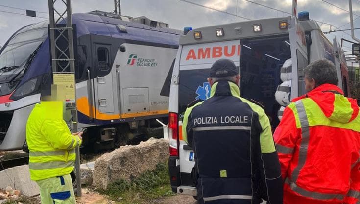 Immagine del post 14567 - Bari Alberobello, anziana in fuga dalla Rsa: trovata sui binari, rischia di essere travolta dal treno - Bari