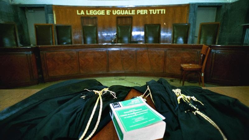 Foggia, abusi su tre bambine per dieci anni: rinviato a giudizio un uomo di 77 anni - Bari