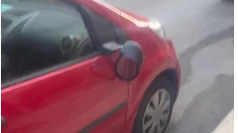 Immagine del post 3203 - Bari Bari, specchietti delle auto rotti in serie a Madonnella: almeno sette vetture colpite nella notte - Bari