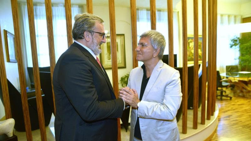 Immagine del post 3146 - Bari In Puglia Emiliano e Vendola in campo per Decaro: le liste fanno i conti per avere più seggi - Bari