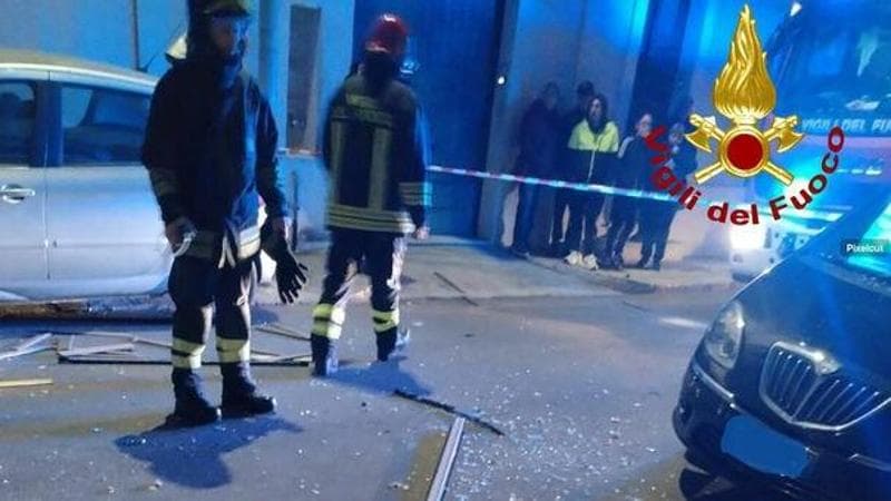 Immagine del post 3218 - Bari Esplode bomba a Monteroni davanti a una palazzina, coniugi illesi ma gravi danni - Bari