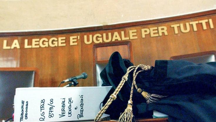 Immagine del post 5213 - Bari Sparò tre colpi contro la compagna dopo averla picchiata e minacciata di morte: condannato a Lecce - Bari