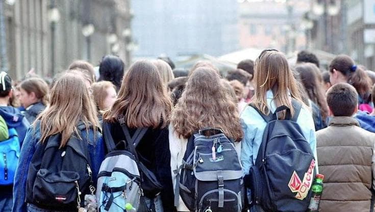 Immagine del post 20065 - Bari In gita con la vodka nascosta nella borraccia, studentessa di 15 anni in coma etilico a Ostuni - Bari