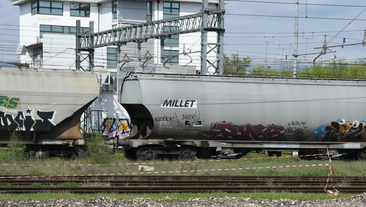 Giovane donna investita da treno merci muore a San Severo: circolazione bloccata per due ore - Bari
