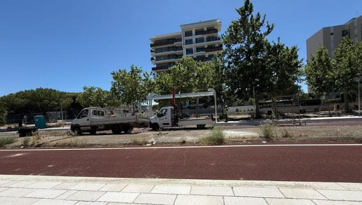 Immagine del post 21301 - Bari Bari, ecco la prima fermata del Brt: in via Caldarola arrivano asfalto rosso e pensiline - Bari