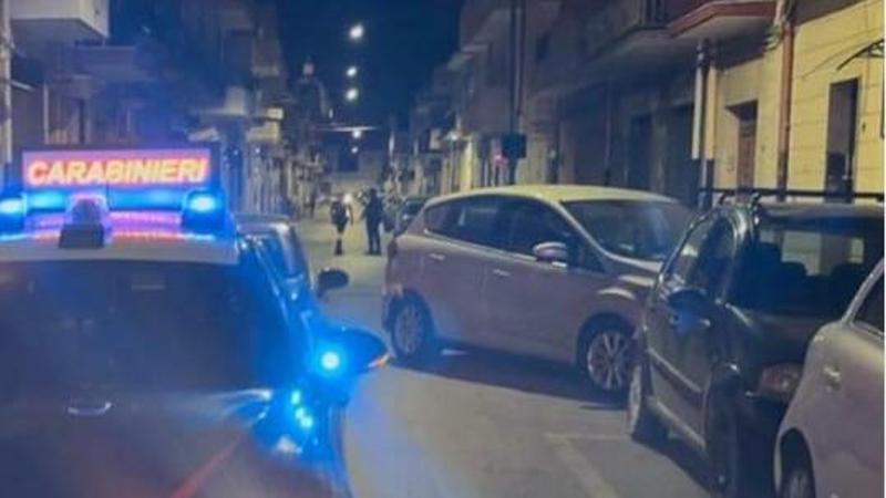 Immagine del post 9237 - Bari Francavilla, spari contro persone sedute al bar: al tavolo anche ragazzo di 12 anni. Ferito 50enne - Bari