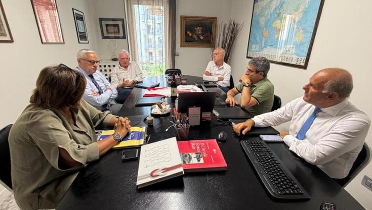 Immagine del post 22398 - Bari In campo il Comitato dei garanti del Bari: “Siamo ancora senza squadra a pochi giorni dal ritiro” - Bari