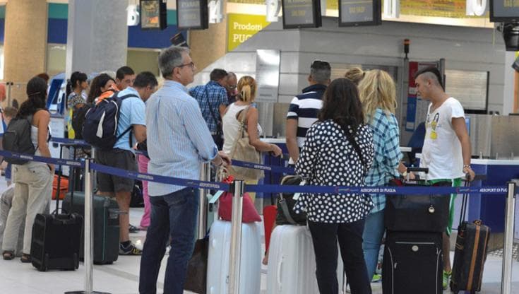 Immagine del post 23560 - Bari A luglio un milione e mezzo di passeggeri negli aeroporti di Bari e Brindisi: +20% dall’estero - Bari