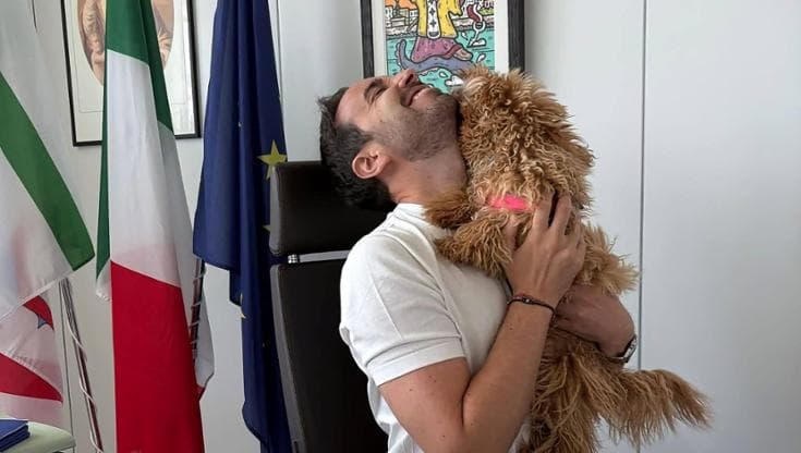 Immagine del post 23591 - Bari In Regione al lavoro con la cagnolina Arya: l’ironica proposta del consigliere della Lega Romito - Bari