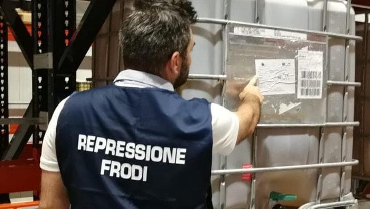 Sequestrati 1.500 quintali di falso vino Primitivo Igp. Lollobrigida: “Difendiamo eccellenze” - Bari