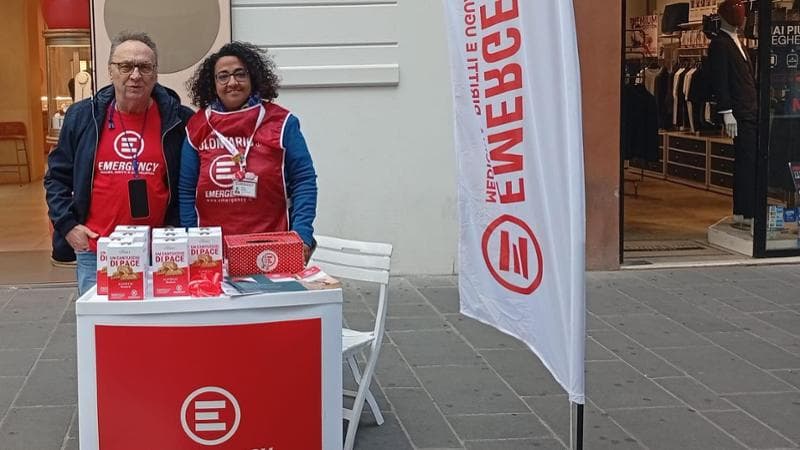Immagine del post 12344 - Bari “Un cantuccio come simbolo di pace”: l’iniziativa di Emergency per le vittime di guerra a Gaza - Bari