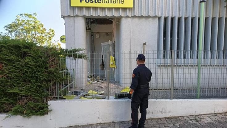 Poste spegne gli Atm in mezza Puglia: servizio sospeso ogni sera dalle 19. “Troppi furti” - Bari