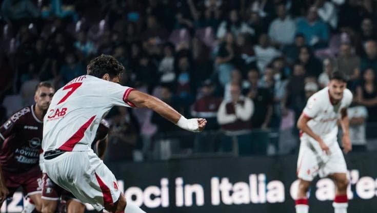 Immagine del post 25648 - Bari Il Bari si butta via a Salerno, la beffa arriva nel finale: vince la Salernitana 2-1 - Bari