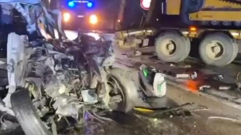 Altri 2 morti sulla statale 100, è polemica: “È la strada della morte ma il governo pensa al Ponte” - Bari