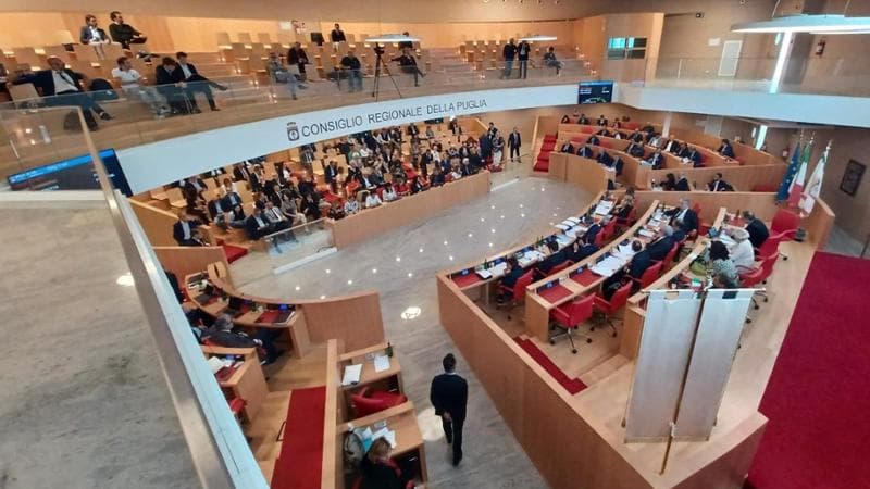Immagine del post 3229 - Bari Puglia, incognita liste civiche se Emiliano e Vendola fanno incetta di voti: “Rischiano estinzione” - Bari