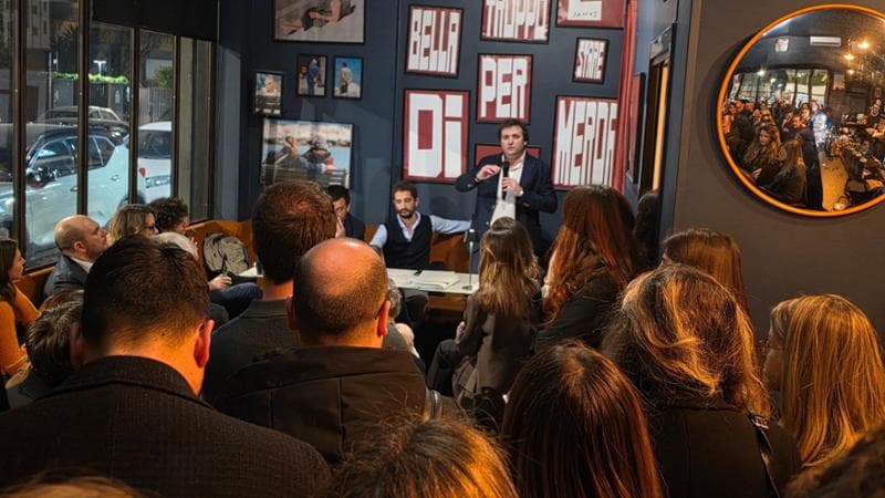 Immagine del post 17897 - Bari Referendum, il dibattito si fa nel cocktail bar: “Sì e No si confrontano davanti a un aperitivo” - Bari