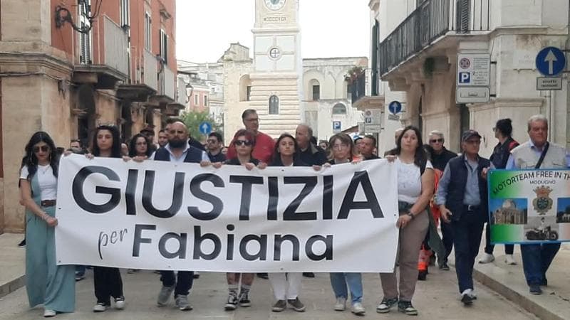 “Giustizia per Fabiana”, a Turi corteo per la motoclista travolta da don Nicola D’Onghia - Bari