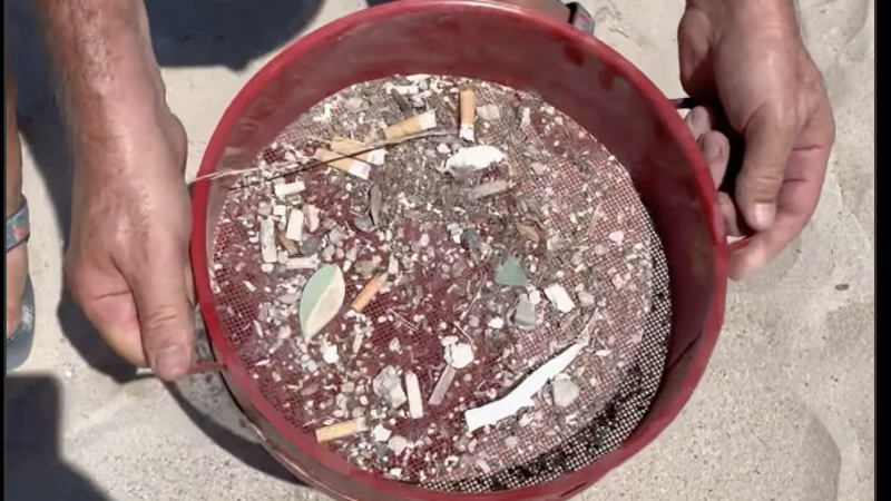 Immagine del post 9273 - Bari Bari, con i volontari Retake “Scola la sabbia”, l’iniziativa per pulire la spiaggia Pane e pomodoro - Bari