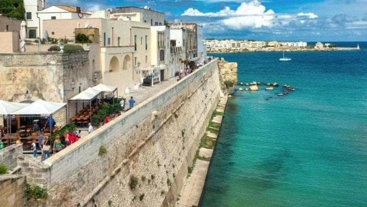Otranto, sesso in cambio di uno sconto sull’affitto: una turista denuncia proprietario, ex militare - Bari