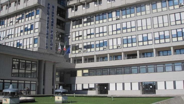 Picchiata da due bulle per il tattoo dell’ex su TikTok: diciassettenne aggredita in centro a Lecce - Bari