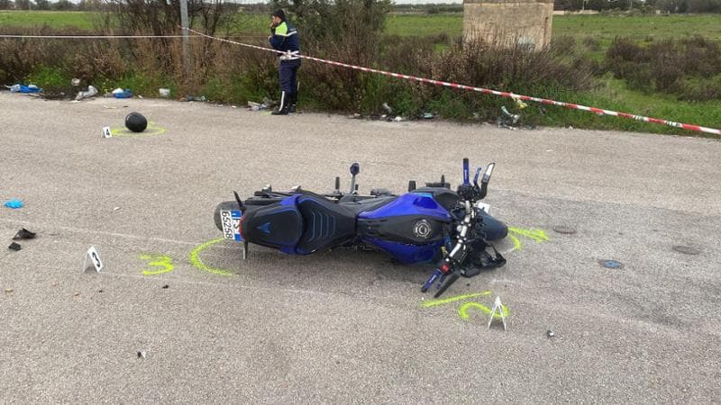 Immagine del post 15645 - Bari I misteri della folle corsa di Andrea e Davide e i due testimoni chiave: sequestrati gli smartphone - Bari