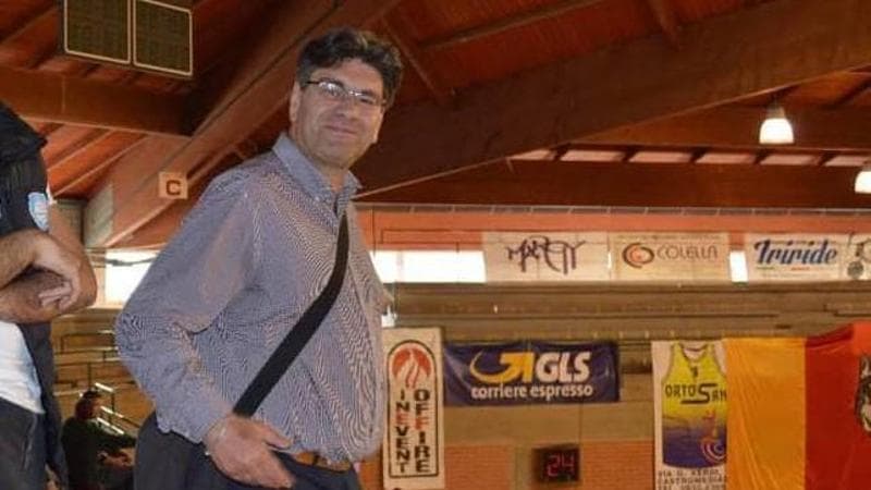 Immagine del post 1457 - Bari Malore per strada, muore Nicola Fracchiolla: figura storica del basket, era presidente del Ruvo - Bari