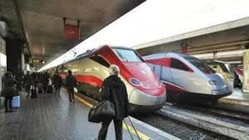 Immagine del post 16909 - Bari La stazione di Bari Centrale sarà chiusa per 72 ore. Stop totale ai treni, viaggiatori in allarme - Bari