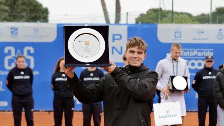 Immagine del post 5294 - Bari Tennis, il ceco Dalibor Svrcina vince la 25esima edizione dell'Open della Disfida - Bari