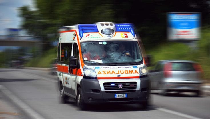 Tragedia a Orta Nova, tredicenne precipita dal secondo piano di casa: è grave - Bari