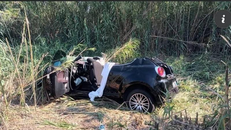Matera, frontale sulla via del mare: muoiono marito e moglie. Quattro feriti - Bari