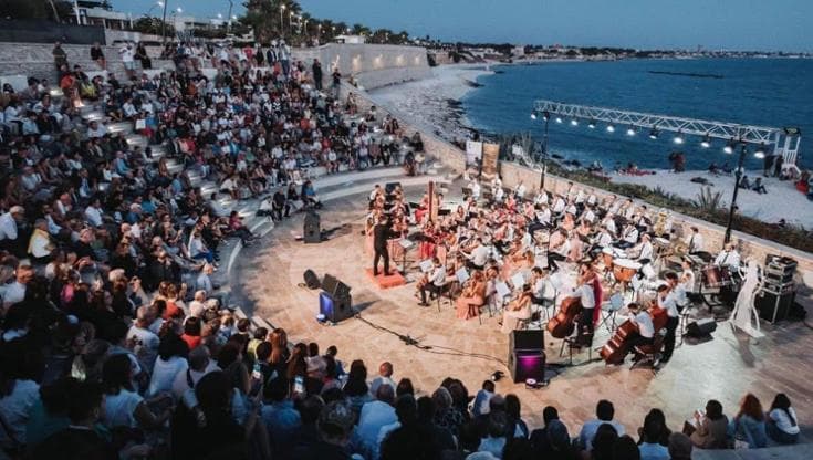 Immagine del post 10504 - Bari A Bisceglie torna Sol dell’Alba, 80 musicisti in concerto sul mare accompagnano il sole che sorge - Bari