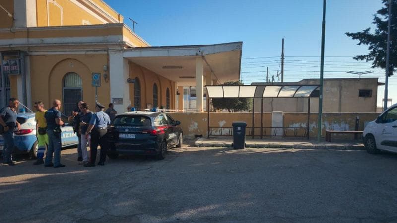 Immagine del post 11339 - Bari Tragedia sui binari, anziano travolto da un treno: disagi e ritardi sulla tratta Lecce-Bari per ore - Bari