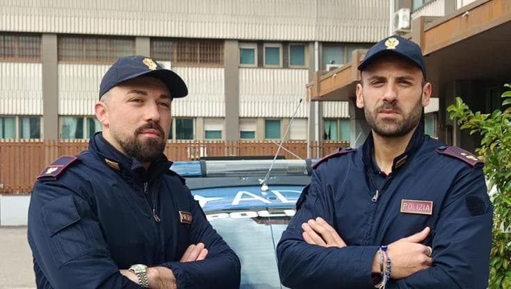 Immagine del post 16946 - Bari I due agenti che hanno salvato un ragazzo che voleva lanciarsi dal ponte: “Ha pianto e ringraziato” - Bari