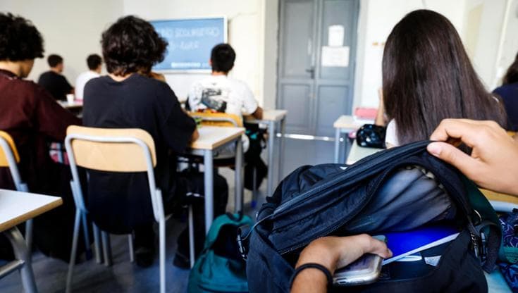 Aule sovraffollate, a Bari il Romanazzi-Giulio Cesare costretto ai doppi turni dopo un’ispezione - Bari