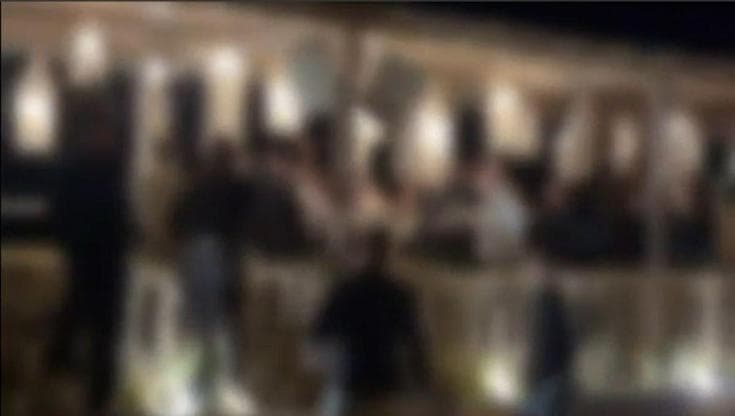 Immagine del post 19086 - Bari Otranto, la maxi rissa della vergogna: 40 ragazzi si sfidano a calci e pugni. Danni a tre locali - Bari