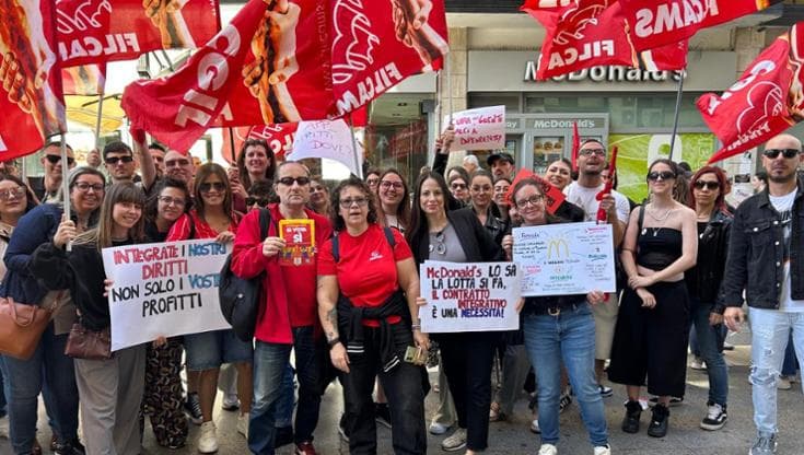 Immagine del post 6894 - Bari A Bari scioperano i dipendenti dei McDonald's: “Stipendi bassi e flessibilità esasperata” - Bari