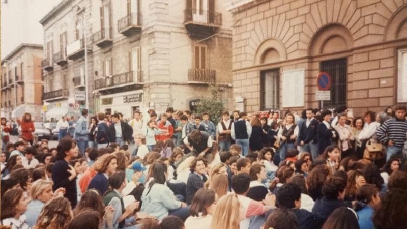 Immagine del post 20189 - Bari Liceo Socrate in assemblea 38 anni dopo: di nuovo insieme i protagonisti delle battaglie dell’88 - Bari