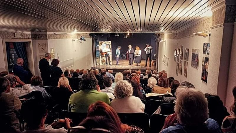 Bari, il Piccolo teatro chiude: irregolarità su licenza e sicurezza. “Fermata una storia di 60 anni” - Bari