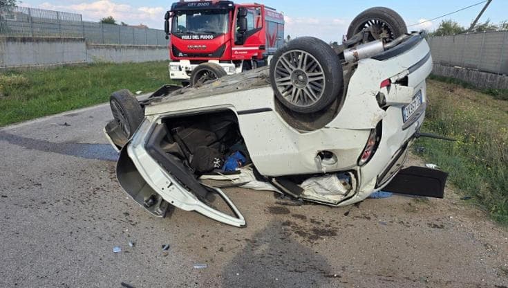 Immagine del post 13594 - Bari Con l’auto contro un muretto sulla strada per Foggia, morto un ragazzo di 23 anni - Bari