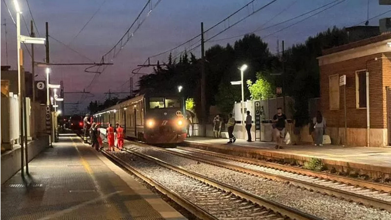 Odissea sul treno Intercity Milano-Lecce in ritardo di due ore: lo stop per controlli sulla linea - Bari
