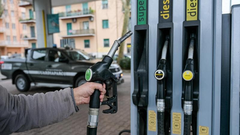 Immagine del post 18030 - Bari Rincari del carburante, la battaglia del sindaco di Barletta: “Denuncerò speculatori, fate come me” - Bari