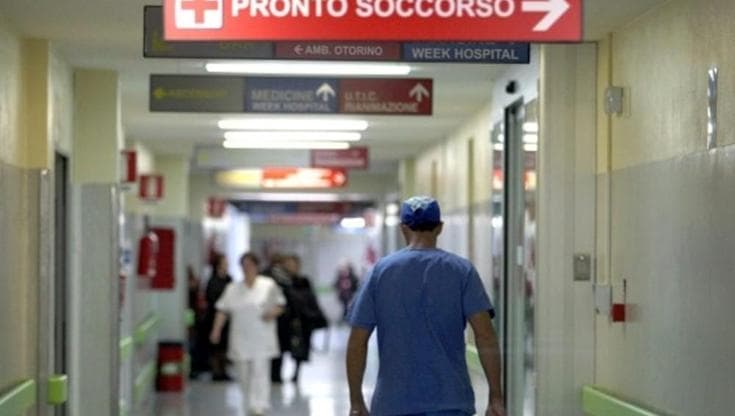 Zero ambulanze e tentò di portare la madre in ospedale con l’auto: figlia indagata per omicidio - Bari