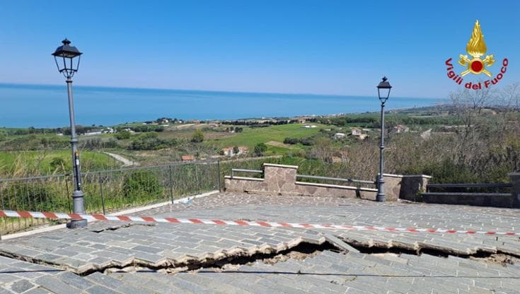 Immagine del post 19149 - Bari Frana Petacciato, un bypass di emergenza per non isolare la Puglia: “Ma stop lavori su Bari-Napoli” - Bari