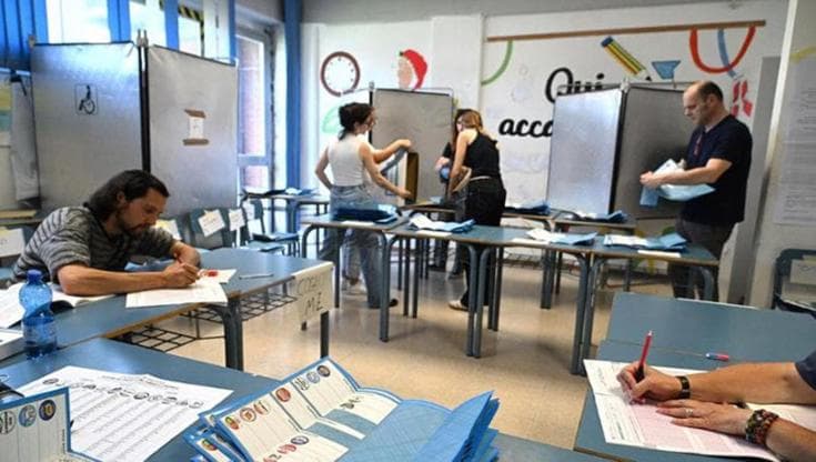 Urne riaperte in Puglia, si vota in sei città per eleggere i sindaci: affluenza a Trani al 37,5% - Bari